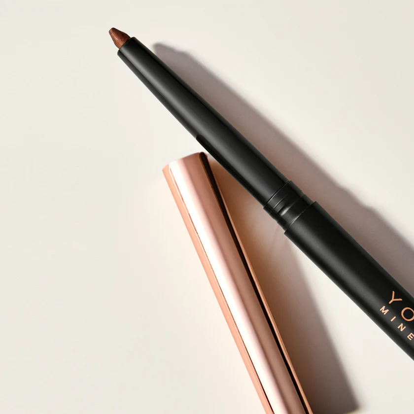 One-Swipe Gel Eyeliner - Image 4