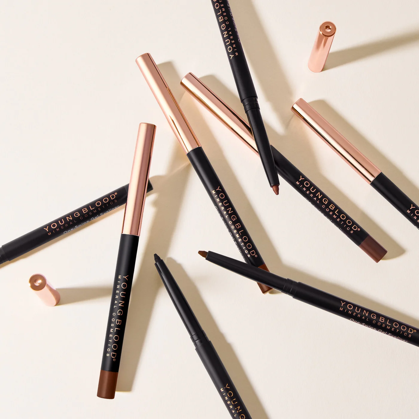 One-Swipe Gel Eyeliner - Image 18